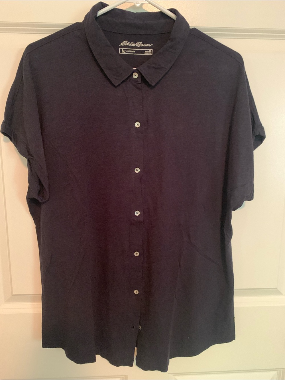 Eddie Bauer XL Women’s Short Sleeve Button-Down Black Shirt